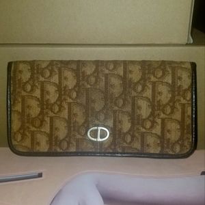 Dior wallet